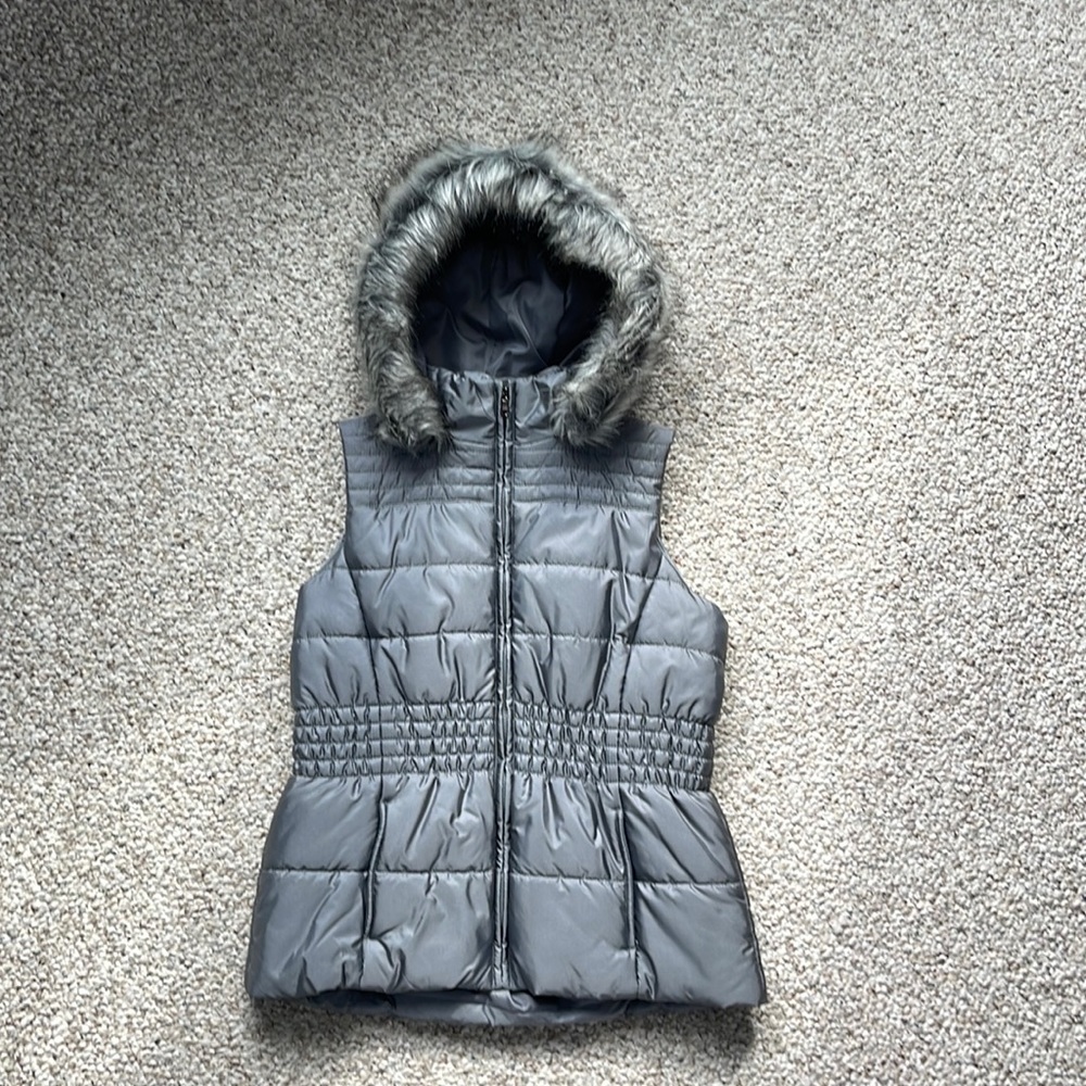 New York & Company Winter Vest (Graphite Grey, Women’s Medium) - BRAND NEW